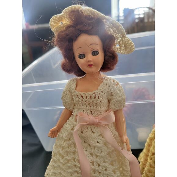 Vintage Peggy Ann Dolls W/ Crochet Dresses, Hats and Flower baskets - Picture 5 of 12